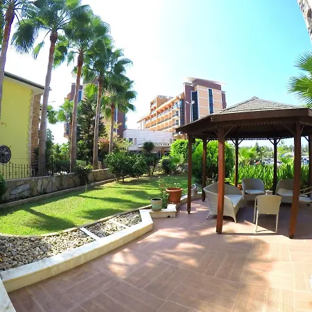 Villa Garden *